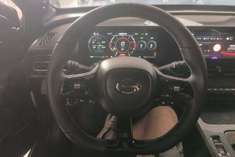 Used GAC Trumpchi EMPOW 2023 400T Automatic R MAX Steering Wheel