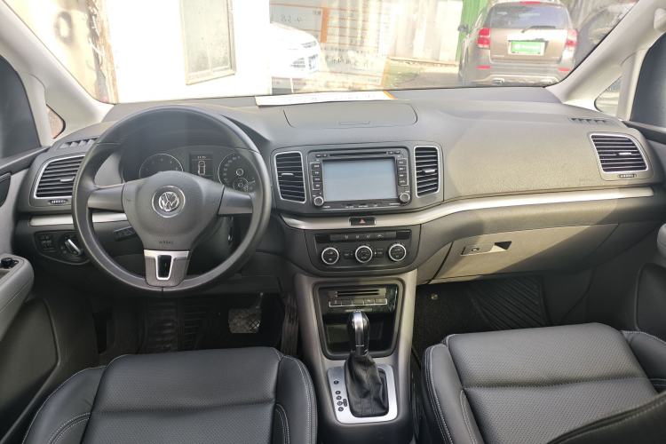 Used Volkswagen Sharan 2013 1.8TSI Standard Model
