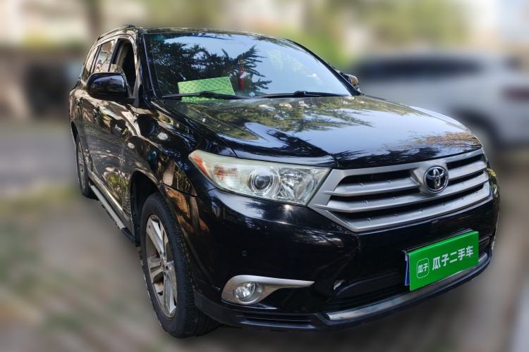 Used Toyota Highlander 2012 2.7L Two-Wheel Drive 7-Seater Luxury Edition Front Right 45 Deg