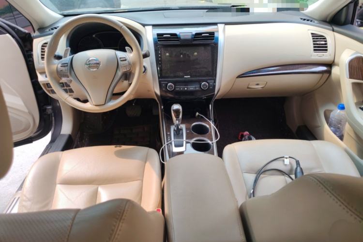 Used Nissan Teana 2013 2.5L XL Leading Edition Center Console