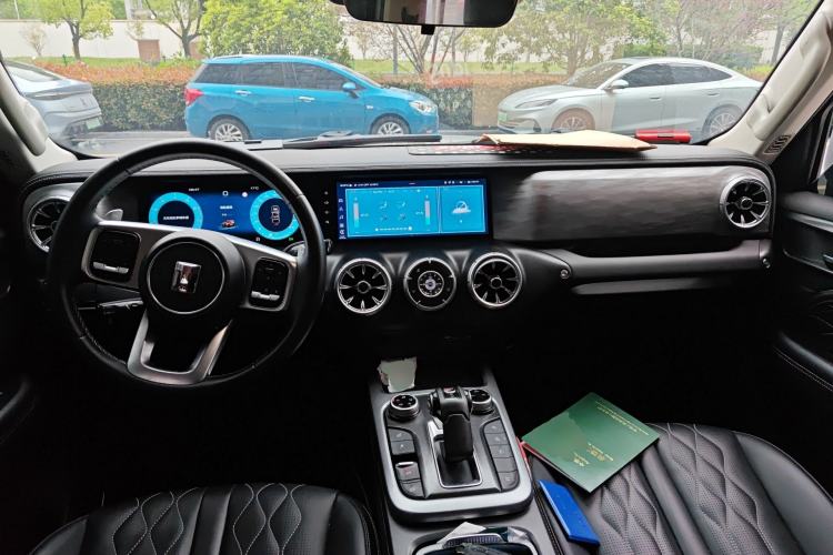 Used Tank 300 2021 Off-Road Edition 2.0T Challenger Center Console