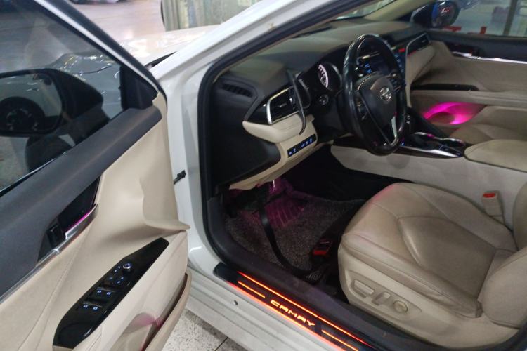 Used Toyota Camry 2018 2.5G Luxury Edition Driver Seat