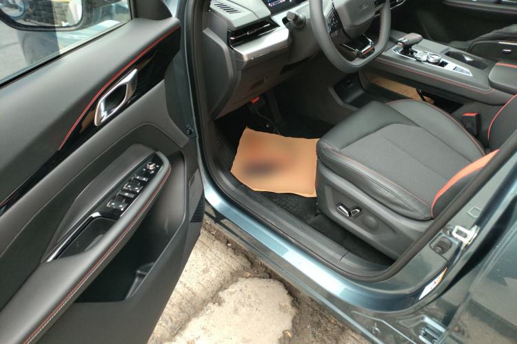 Used CHANGAN OSHAN Z6 2022 Blue Whale 1.5T DCT Luxury Model Driver Seat