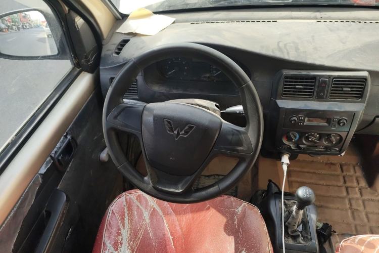 Used Wuling Rongguang 2011 1.2L Base Version