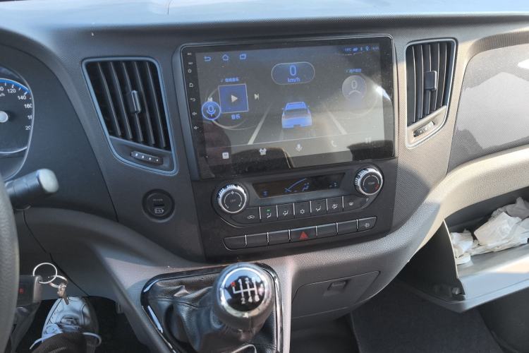 Used Foton Toano 2023 Cummins 2.8T Manual Jixiang Multi-Function Long-Wheelbase Mid-Roof Model with Rear Dual Tires Available in 7/9-Seater Configurations