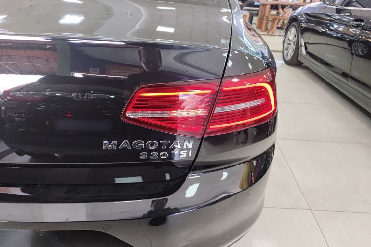 Used Volkswagen Magotan 2018 330TSI DSG Luxury Model