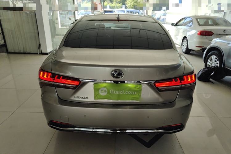 Used Lexus LS 2018 500h Excellence Edition China VI standard

