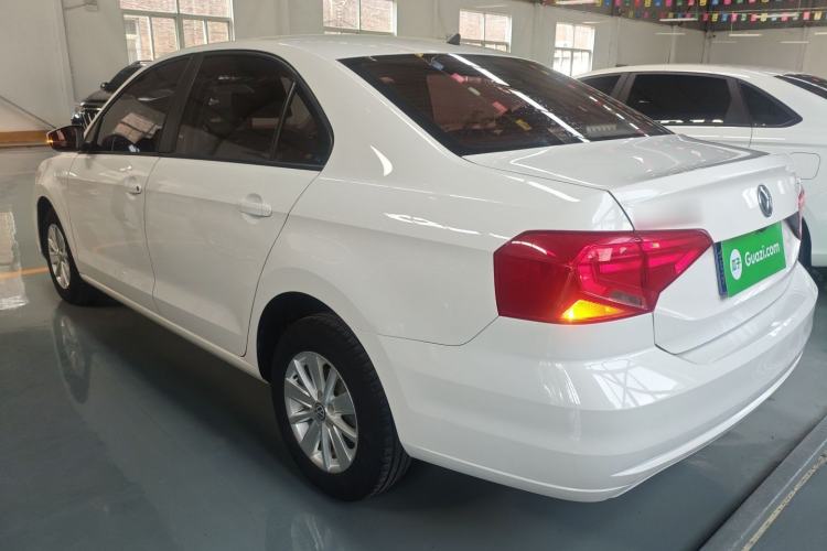 Used Volkswagen Jetta 2017 1.4L Manual Fashion Edition
