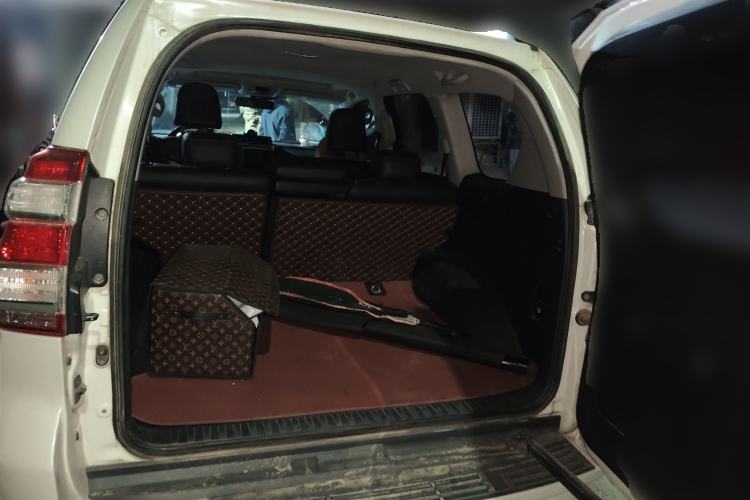 Used Toyota Prado 2016 2.7L Automatic Standard Edition Trunk