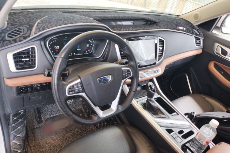 Used Geely Auto Vision X6 2018 1.4T CVT 4G Connected Flagship Edition Center Console