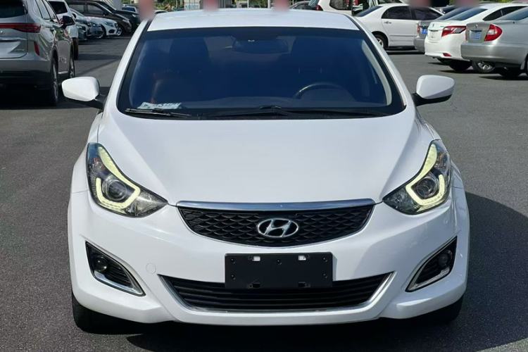 Used Hyundai Elantra (5th Generation / Langdong) 2016 1.6L Automatic Smart Version