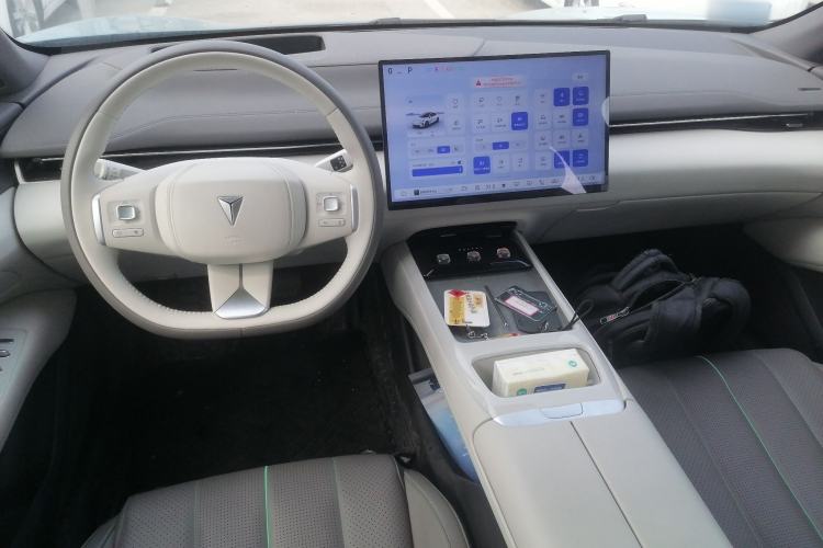 Used Deepal L07 2024 230Max Qiankun Intelligent Driving ADS SE Range-Extended Version