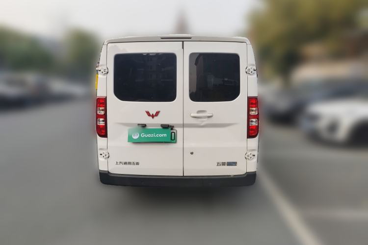 Used Wuling Yangguang 2024 300km Comfort-Grade Passenger Van 60kW
