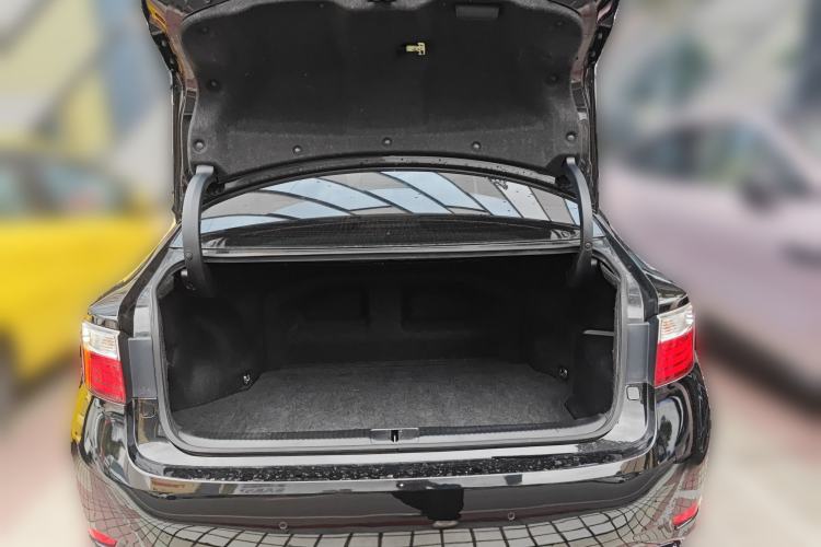 Used Lexus ES 2013 300h Elite Edition