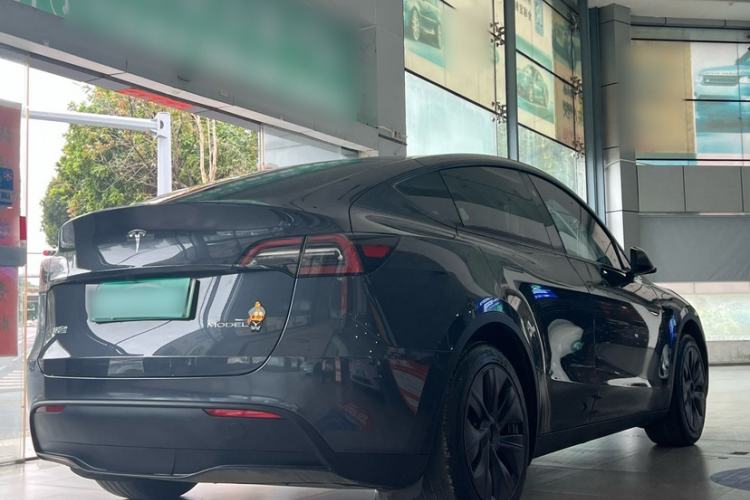 Used Tesla Model Y 2024 Rear-Wheel-Drive Version
