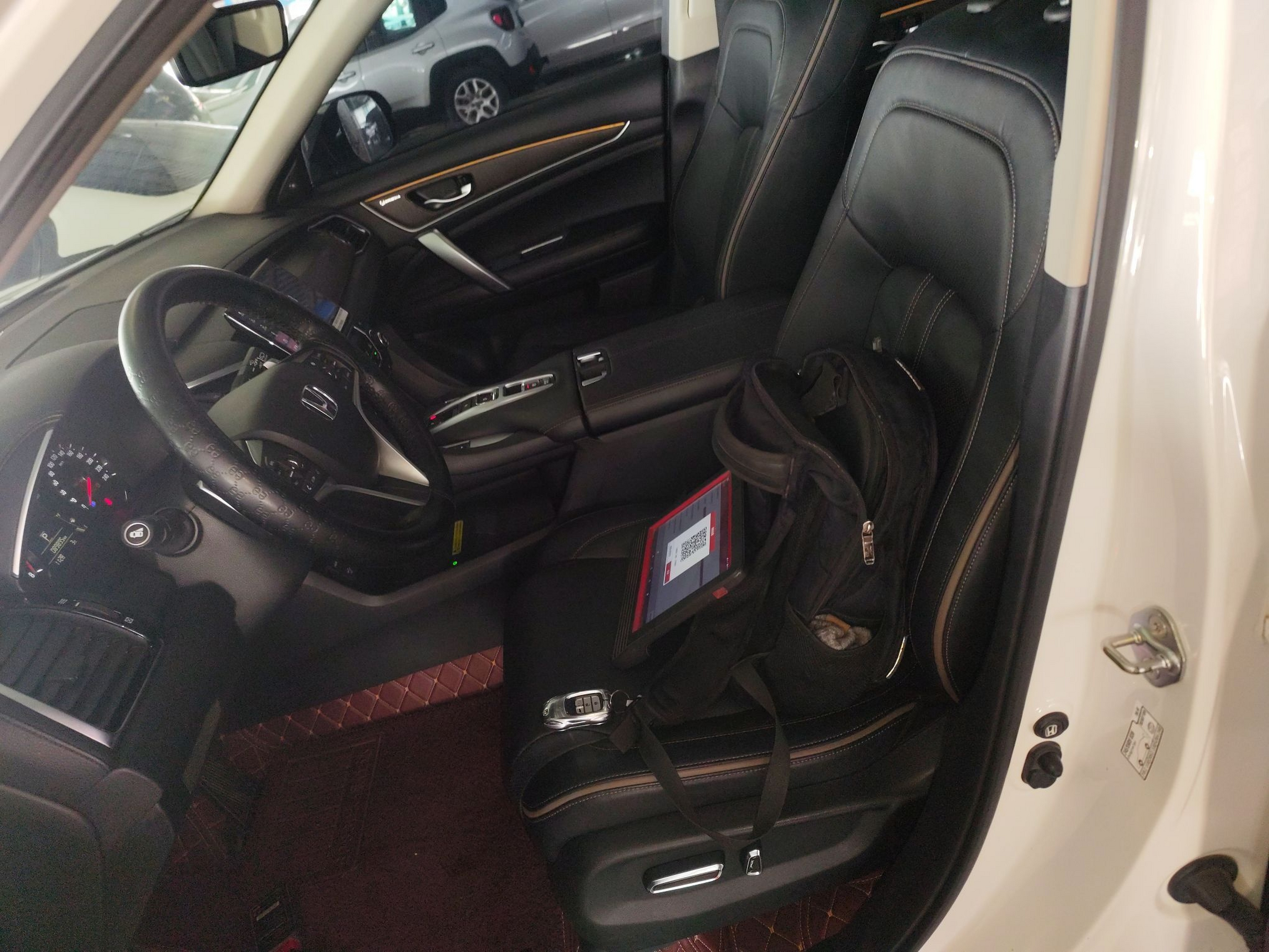 Переднее сиденье в автомобиле