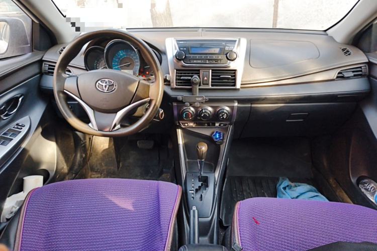 Used Toyota YARiS L Zhi Xuan 2015 1.5E Automatic Charm Edition
