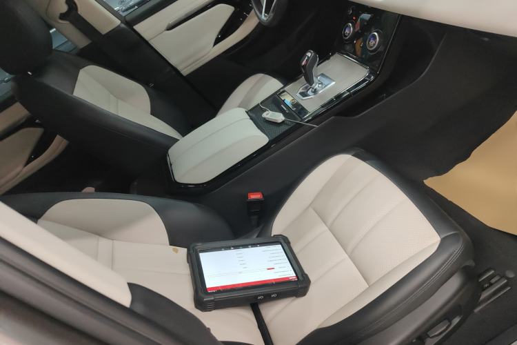 Used Land Rover Range Rover Evoque 2021 Range Rover Velar 249 PS R-Dynamic S Performance Edition
