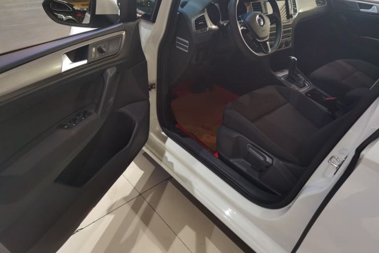 Used Volkswagen Golf Sportsvan 2016 1.6L Automatic Comfort Model
