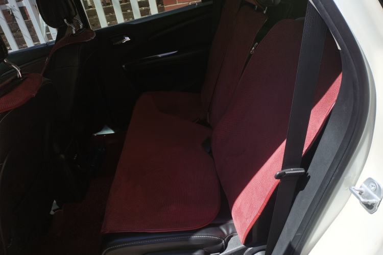 Used Dodge Journey 2013 2.4L Two-Wheel Drive Luxury Version