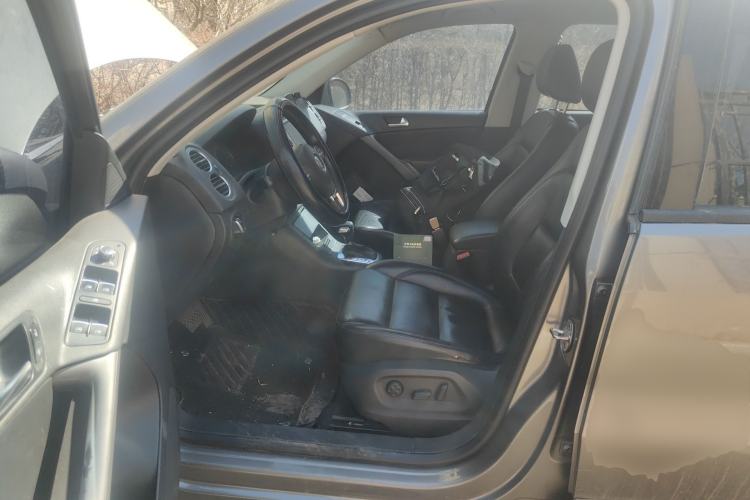 Used Volkswagen Tiguan 2010 1.8 TSI Automatic Two-Wheel Drive Trend Edition Left Front Seat