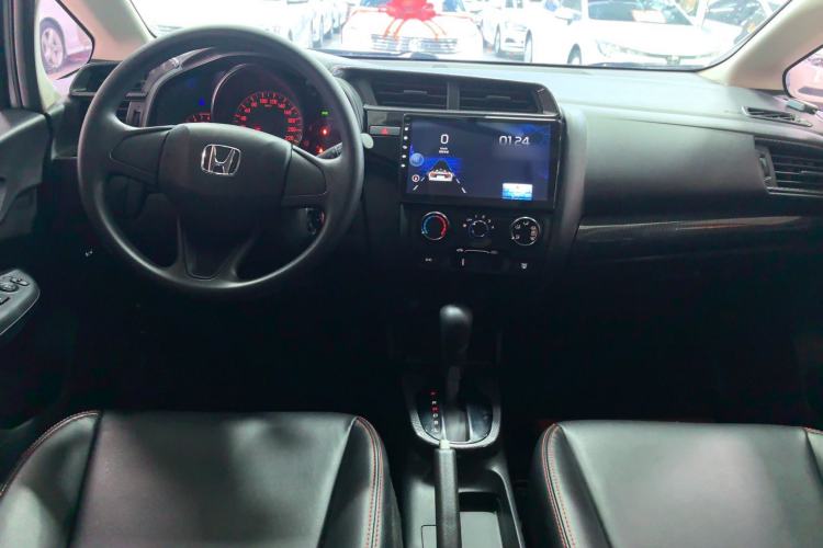 Used Honda Fit 2018 1.5L CVT Comfort Version Center Console