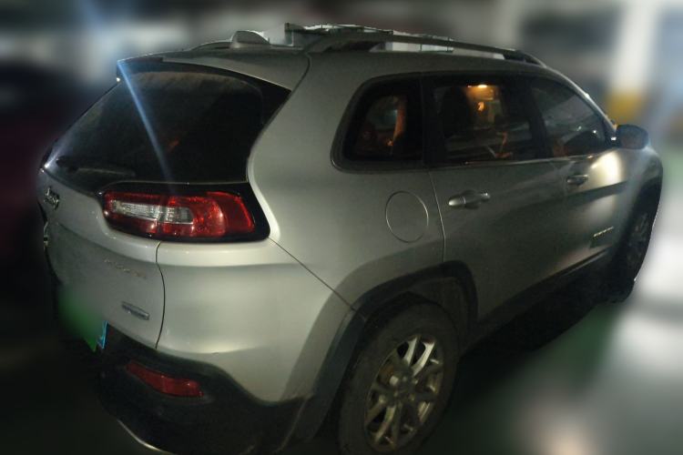 Used Jeep Cherokee 2016 2.4L Professional Smart Version