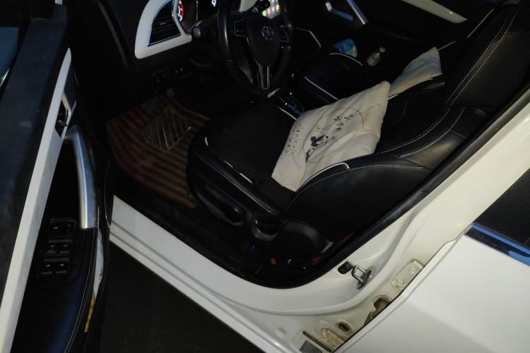 Used JAC Group Refine S2 2015 1.5L CVT Luxury Smart Version
