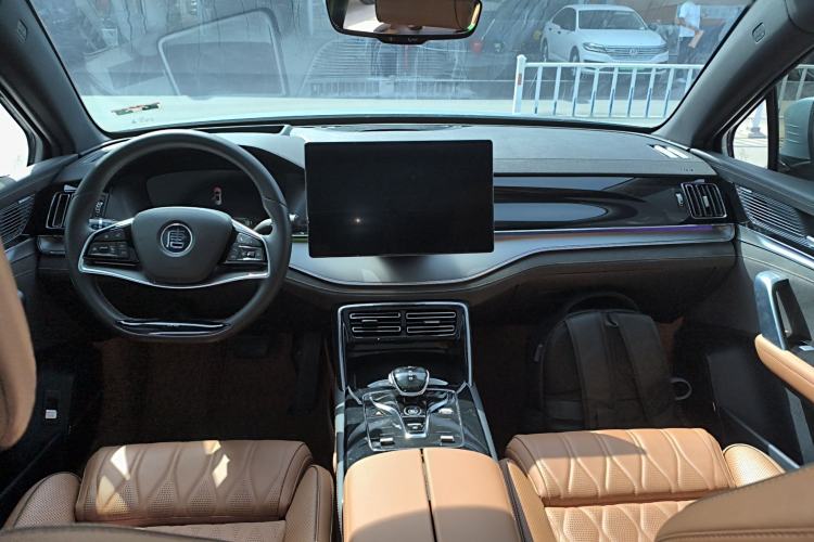 Used BYD Tang New Energy 2023 DM-i Champion Edition 112KM Prestige Model Center Console