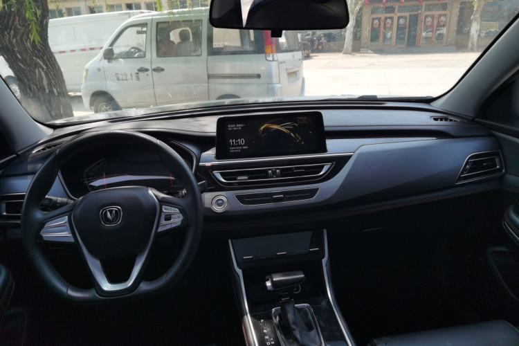 Used CHANGAN CS75 2021 Honor Million Edition 280T DCT Luxury Model Center Console