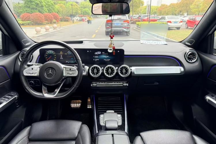 Used Mercedes-Benz EQB 2022 EQB 350 4MATIC First Edition Special Version Interior 4