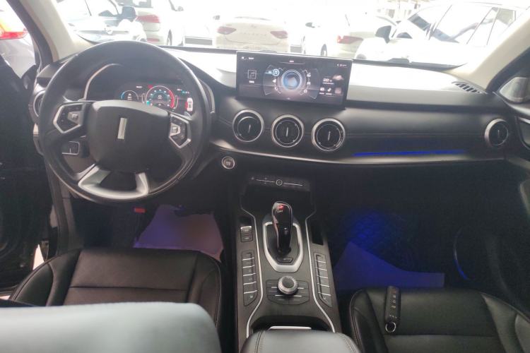 Used Wey VV6 2020 2.0T Two-Wheel Drive Smart Protection+