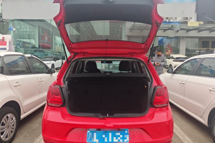 Used Volkswagen Polo 2016 1.6L Automatic Comfort Model
