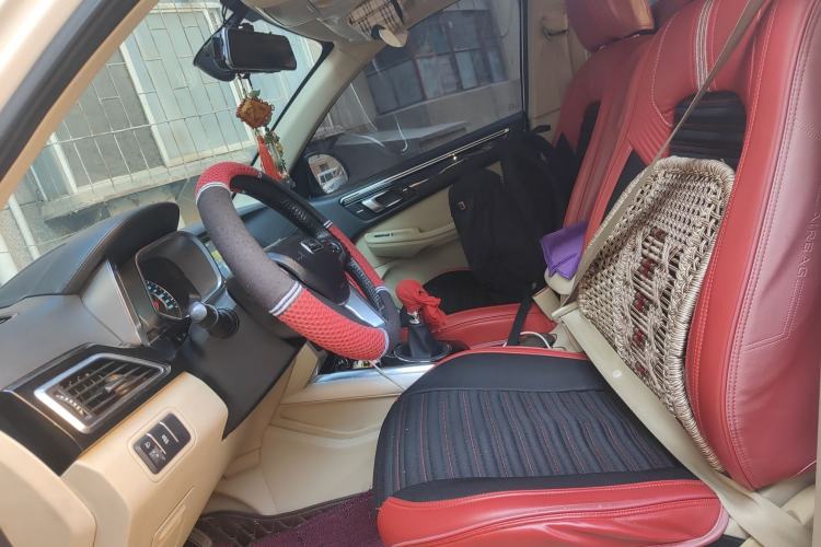 Used Zotye Domy X5 2017 Upgraded Model 1.5T Manual Luxury Version
