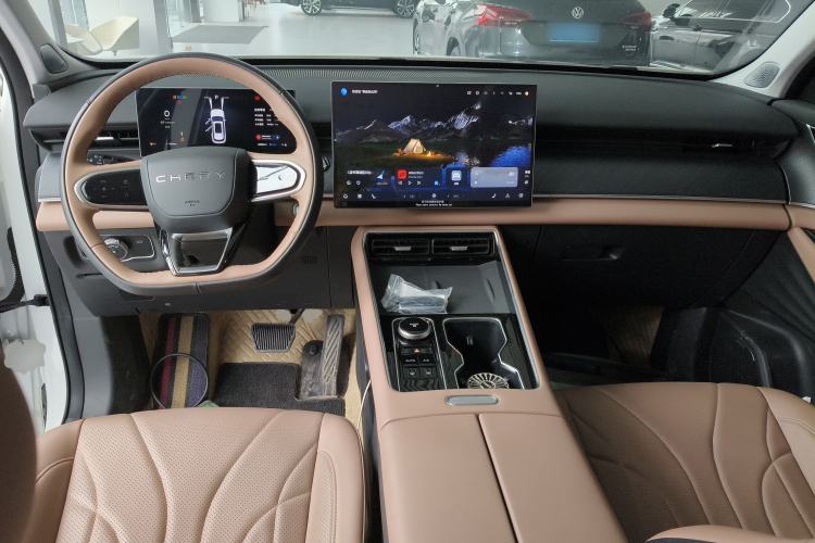 Used Chery Tiggo 8 L 2024 2.0T Two-Wheel Drive Luxury Edition 5 Seats
