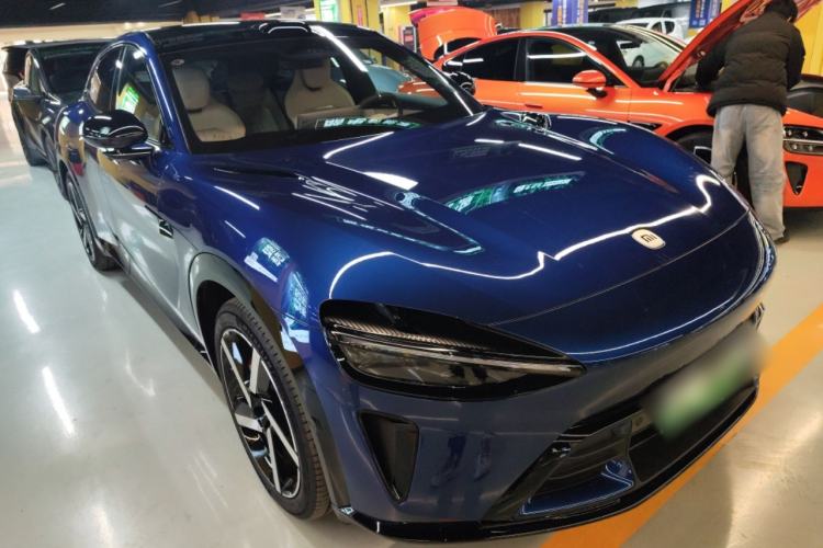 Used Xiaomi Auto YU7 2025 Ultra-Long Range High-Performance All-Wheel-Drive Max Edition