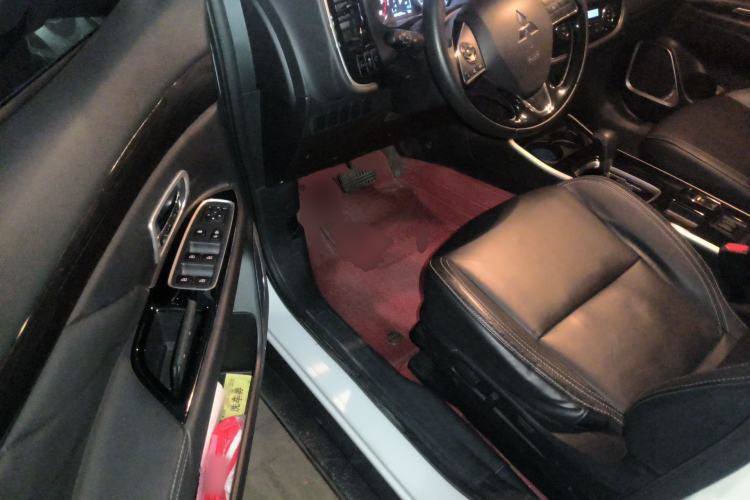 Used Mitsubishi Outlander 2020 2.0L Two-Wheel Drive Enjoyment Version 5 Seats