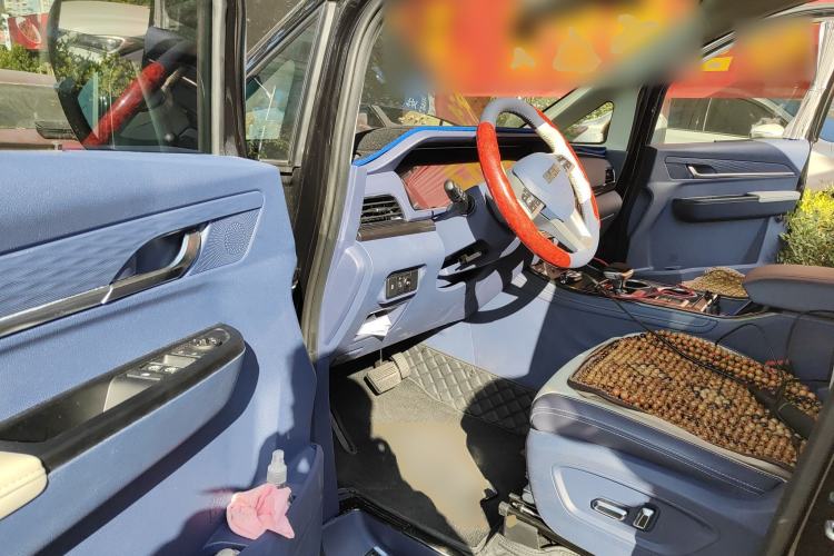 Used BAW Ruisheng Ace M7 2025 2.0L Automatic Long Wheelbase Flagship Version 7 Seats Driver Seat