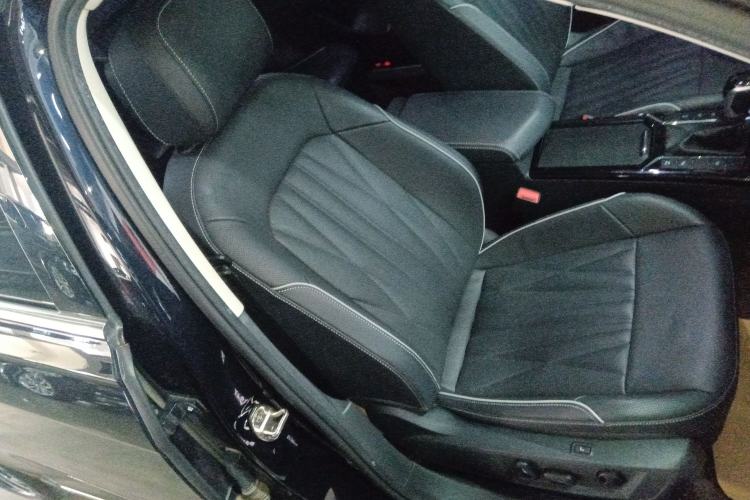 Used Volkswagen Passat 2022 330TSI Starry Luxury Edition
