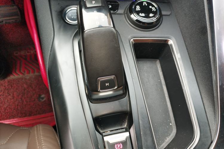 Used Peugeot 5008 2017 380THP 7-Seater Luxury GT Edition Gear Lever