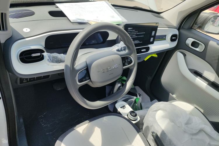 Used Geely Galaxy Panda 2025 210 km – Yuanqi Bear
