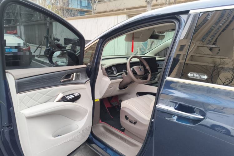 Used Denza D9 2022 DM-i 970 Four-Wheel Drive Flagship Model