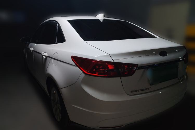 Used Ford Escort 2015 1.5L Automatic Fashion Model
