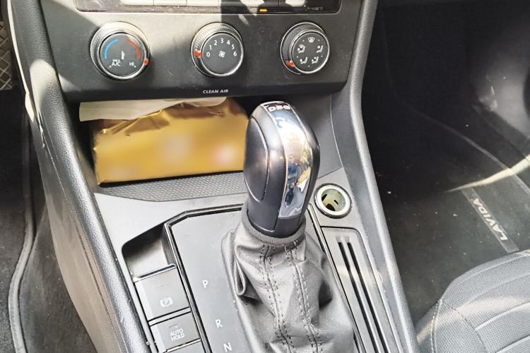 Used Volkswagen Lavida 2019 280TSI DSG Comfort Edition China VI standard Gear Lever