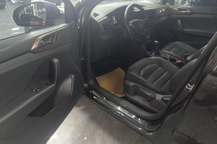 Used Volkswagen Tharu 2021 280TSI Two-Wheel-Drive Luxury Edition