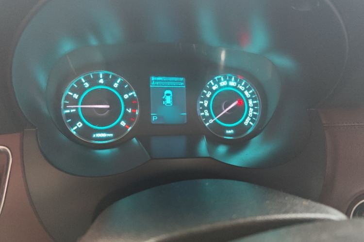 Used JAC Refine M5 2016 2.0T Gasoline Automatic Business Edition
