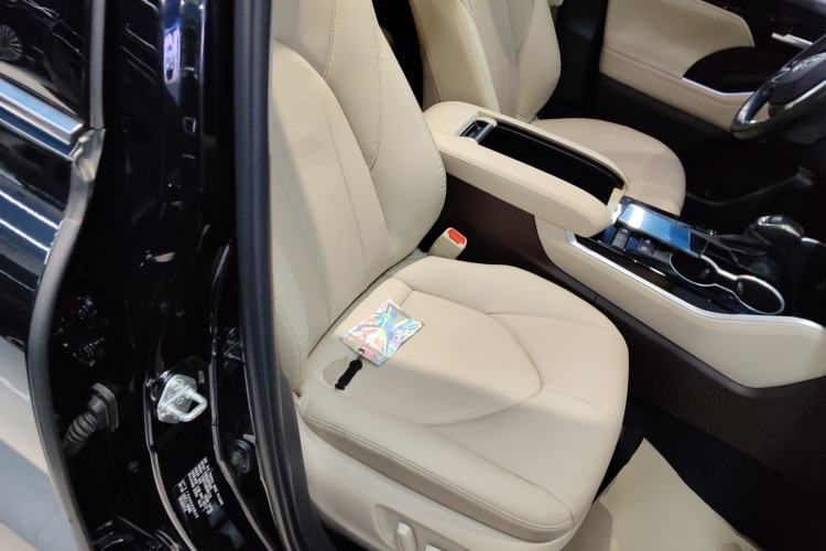 Used Toyota Highlander 2022 Dual-Engine 2.5L Two-Wheel Drive Prestige Edition 7-Seater