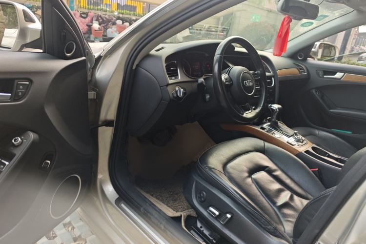 Used Audi A4L 2016 35 TFSI Collection Edition S line Luxury Model Interior 3