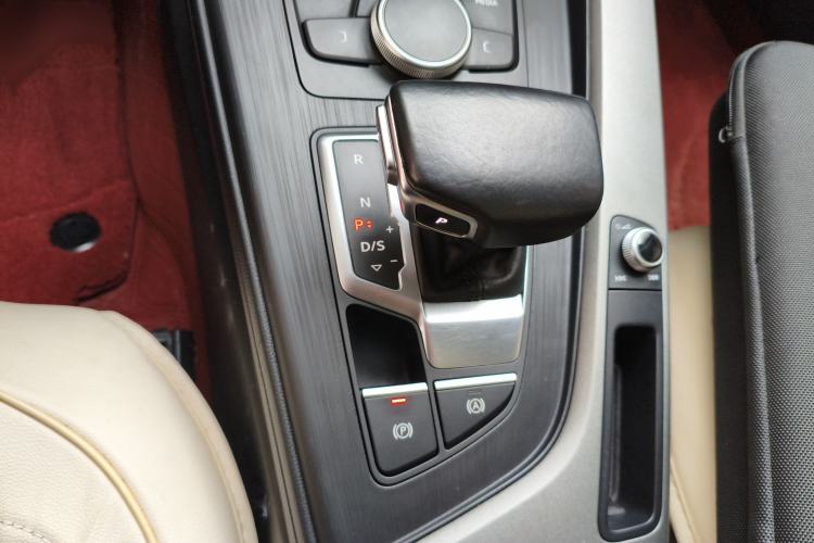 Used Audi A4L 2018 30th Anniversary Edition 40 TFSI Trendy Model