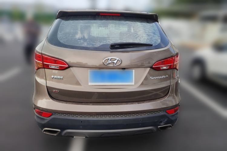 Used Hyundai Santa Fe 2013 2.4L Automatic Two-Wheel Drive Smart Version Rear